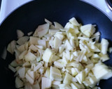 A picture of step 2 of Apple Pie.