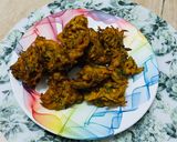 A picture of step 4 of Onion bonda/vengaya bonda.