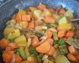 Foto del paso 2 de la receta: Pollo a la jardinera ll