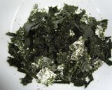 A picture of step 2 of Stir-fried Mushrooms with Nori Seaweed and Bonito Flakes.
