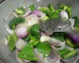 A picture of step 2 of Kadhai Paneer.