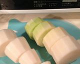 A picture of step 1 of Pressure Cooked Furofuki Daikon Radish with Meat-Miso Sauce.