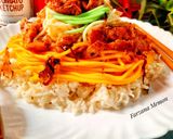 A picture of step 7 of Singaporean rice.