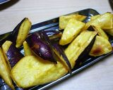A picture of step 4 of [Farmhouse Recipe] Caramelized Hard Candy Coated Sweet Potatoes.