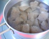 A picture of step 3 of Sautéed Spicy Konnyaku Seasoned with Oyster Sauce, Mayonnaise, and Bonito Flakes.