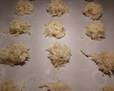 A picture of step 5 of Lime and Gin Macaroons.