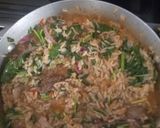 A picture of step 2 of Spinach jalloprice.