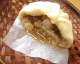 A picture of step 7 of Juicy Nikuman (Steamed Pork Buns).