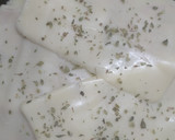Foto del paso 5 de la receta: "Pastel" de tomate, zapallitos, cebolla y queso!🍅🧀🧅
