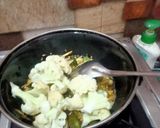 फूलगोभी,मटर की सब्जी (phoolgobhi,matar ki sabji recipe in Hindi) रेसिपी चरण 2 फोटो