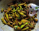 A picture of step 4 of Ivy groud  fry.