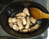 A picture of step 7 of Pork Belly Simmered in Tomato Sauce.