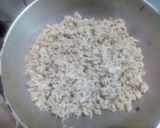 A picture of step 4 of Bhat Bhaja.