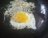 Foto langkah ke 2 dari resep Ifumie kuah telur boncabe #49.