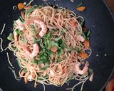 Foto del paso 4 de la receta: Fideos con camarones