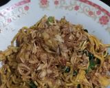 Foto langkah ke 3 dari resep Mie Goreng Spesial.
