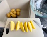 Ropogós steakburgonya recept fázis 1 fotója