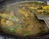 A picture of step 2 of Parshe fish curry.