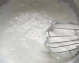 A picture of step 1 of Oreo Mochi.