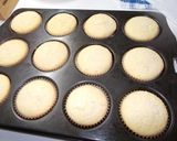 Kókuszos muffin, fehér csokoládéval recept fázis 10 fotója