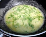 A picture of step 2 of Spaghetti In Cheesy Basil Egg Sauce.