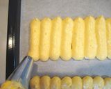 A picture of step 12 of Peach Bavarois Charlotte Cake.