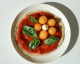 A picture of step 4 of 10 minutes recipeㅣTomato Daisy Pizza 🍕.