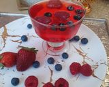 A picture of step 3 of Sprinkling Berries Lemonade.