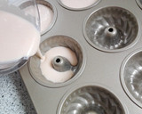 Foto del paso 6 de la receta: Aperitivo de panna cotta de trucha ahumada sobre galletas parmesanas