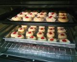 Foto langkah ke 6 dari resep Crunchy Strawberry Cheese Thumbprint Cookies.