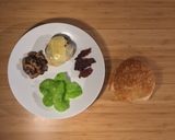 A picture of step 5 of Cheeseburger with Mushrooms and Bacon.