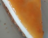 Foto del paso 5 de la receta: Tarta de cuajada y galleta con mermelada de melocotón