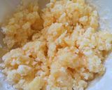 A picture of step 2 of Easy Low-Calorie Roly-poly Egg Puffs.