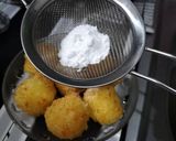 Foto langkah ke 5 dari resep Bola-Bola Singkong Krispi.