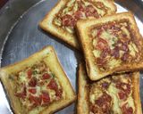 A picture of step 7 of Dim Paruti / Egg Bread Toast.