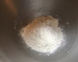Une image de l'étape 1 de Pâte brisée épeautre, lait et origan (pour tarte salée).