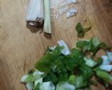 Foto langkah ke 6 dari resep Ayam Goreng Tepung Masak Cabe Garam.