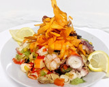 Foto del paso 4 de la receta: Salpicón de mariscos con crujiente de boniato
