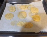 Foto del paso 4 de la receta: Pan de esponja "sabor a setas" con jamón y queso