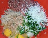 Foto del passaggio 3 della ricetta Polpette al sugo di pomodori datterini gialli