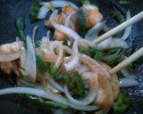 A picture of step 6 of Shrimp and Green Pepper Ketchup Stir-Fry.