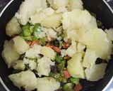 A picture of step 2 of Sabudana dosa.