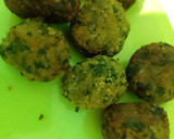 Foto del paso 5 de la receta: Bocaditos de espinacas y papas ralladas🫢🤗 acompañe con arroz, lentejas y arvejas 🤗❤️‍🩹