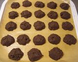 A picture of step 4 of Crispy Chocolate Cookies.