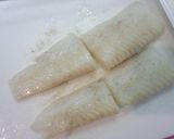 A picture of step 1 of Flounder Meunière.