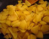 A picture of step 2 of Egg- & Dairy-Free Sweet Potato and Apple Pie.