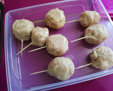 Foto del paso 2 de la receta: Chupachup de carne con queso