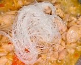 รูปขั้นตอนการทำที่ 2 ของ คะน้าผัด พริก ไก่วุ้นเส้น