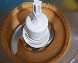 Foto del paso 2 de la receta: Pasta de maní, crema bon o bon y crema marroc saludable