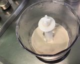 Une image de l'étape 2 de Sauce salade épicée au malt et érable.